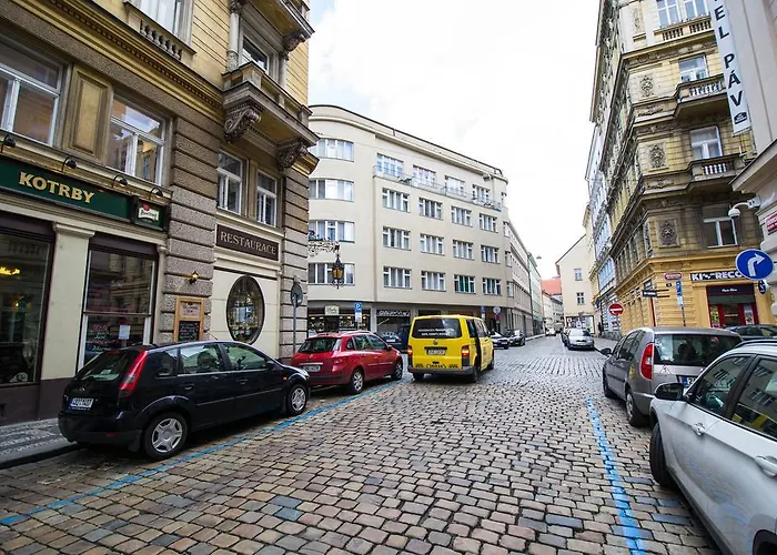 National Theater Ruterra Flat * Prag